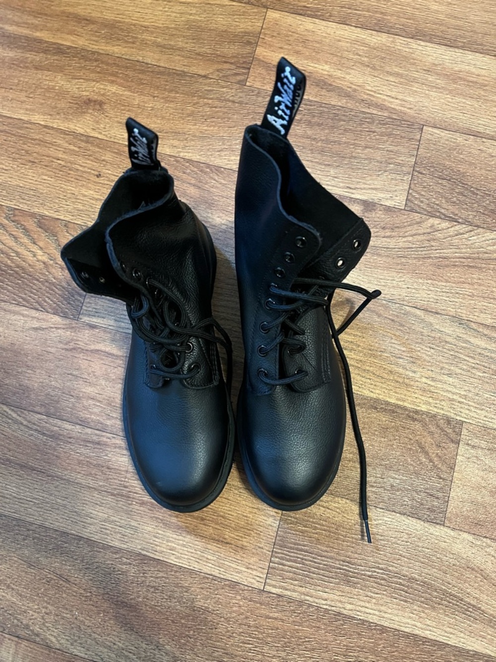 Dr martens Lea Black Women's Lace-Up Combat Boots - Brand Unknown